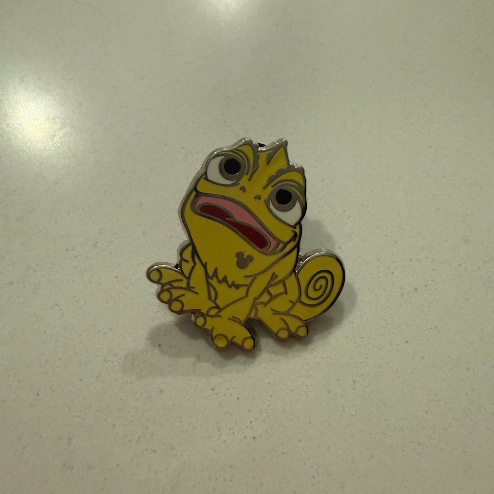 Disney Yellow Chameleon Pin